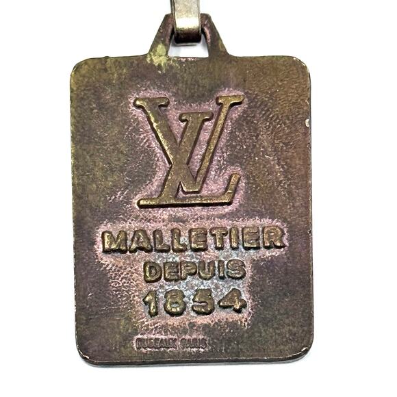 Louis Vuitton ‘Malletier’ Keychain - Picture 6 of 8